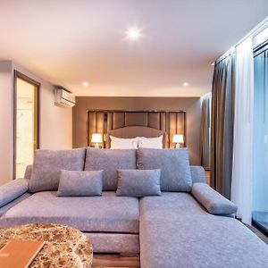 The Grand Sala Thai